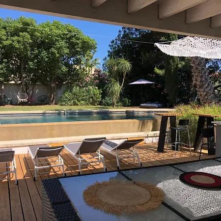 Contemporaine Avec Piscine Sur 1400 M² De Terrain, A 10 Kms Du Cap D Agde Florensac