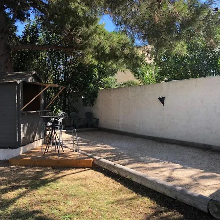 Contemporaine Avec Piscine Sur 1400 M² De Terrain, A 10 Kms Du Cap D Agde Villa *