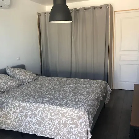 Contemporaine Avec Piscine Sur 1400 M² De Terrain, A 10 Kms Du Cap D Agde Florensac