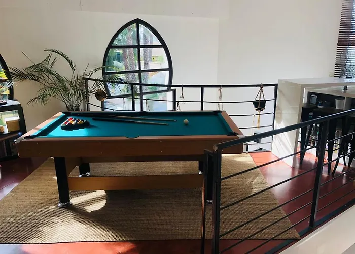 Contemporaine Avec Piscine Sur 1400 M² De Terrain, A 10 Kms Du Cap D Agde Βίλα