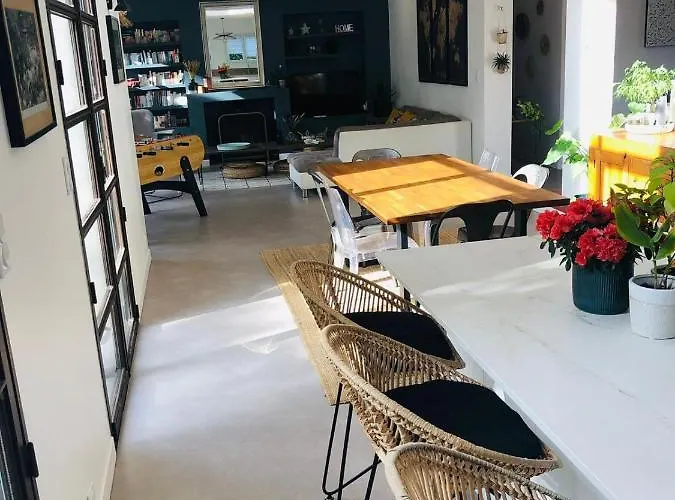 Βίλα Contemporaine Avec Piscine Sur 1400 M² De Terrain, A 10 Kms Du Cap D Agde