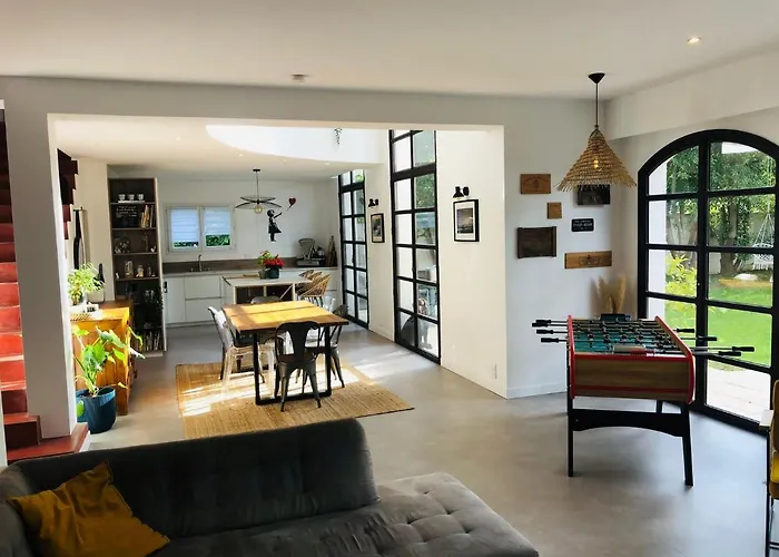 Contemporaine Avec Piscine Sur 1400 M² De Terrain, A 10 Kms Du Cap D Agde Βίλα Florensac